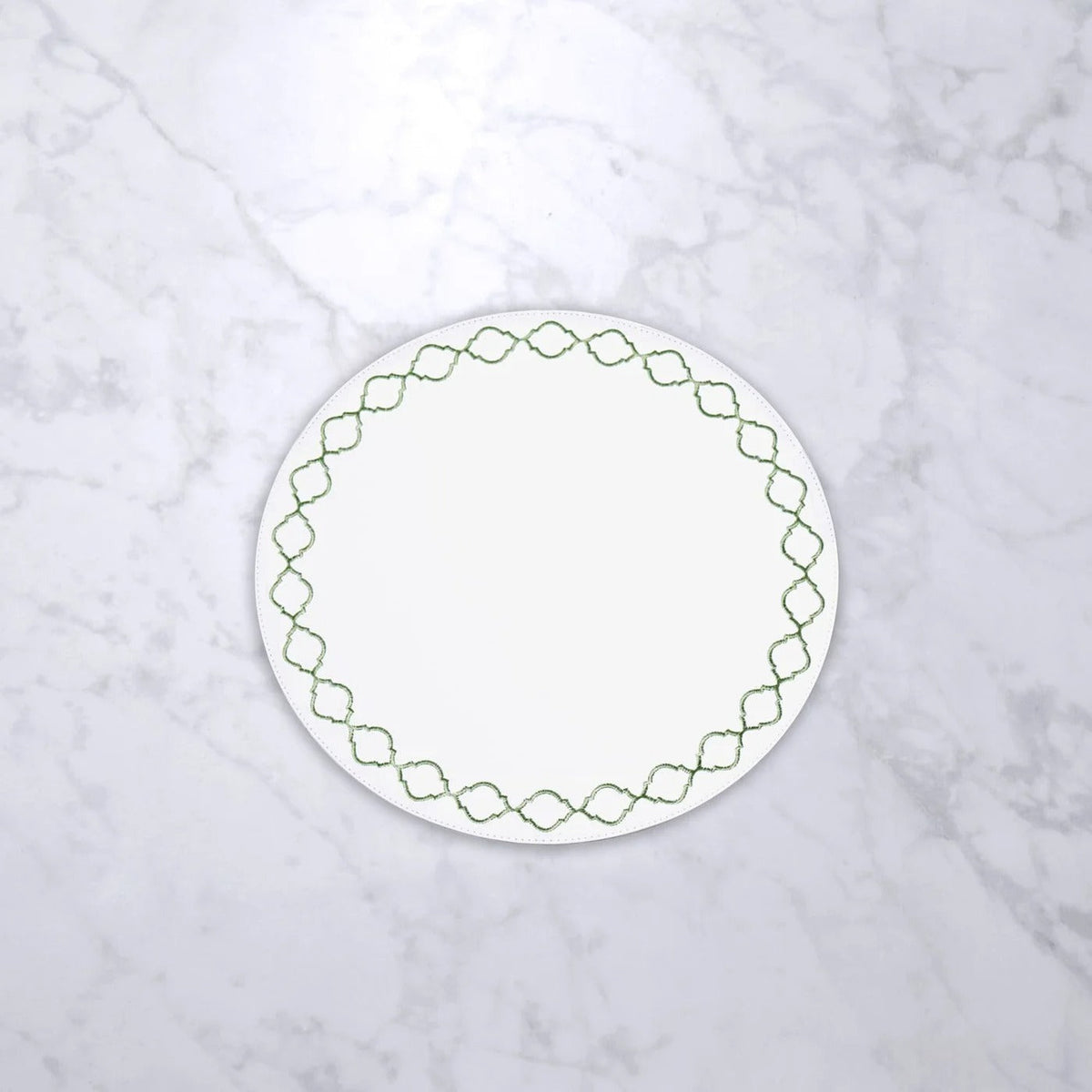 beatriz-ball-wholesale-vida-round-embroidered-quatrefoil-15-5-round-placemats-set-of-4-green