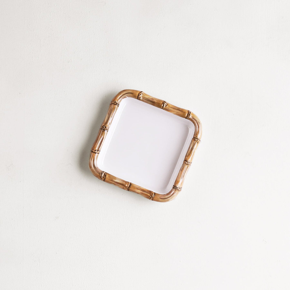 beatriz-ball-wholesale-vida-bamboo-beverage-napkin-holder-white-and-natural