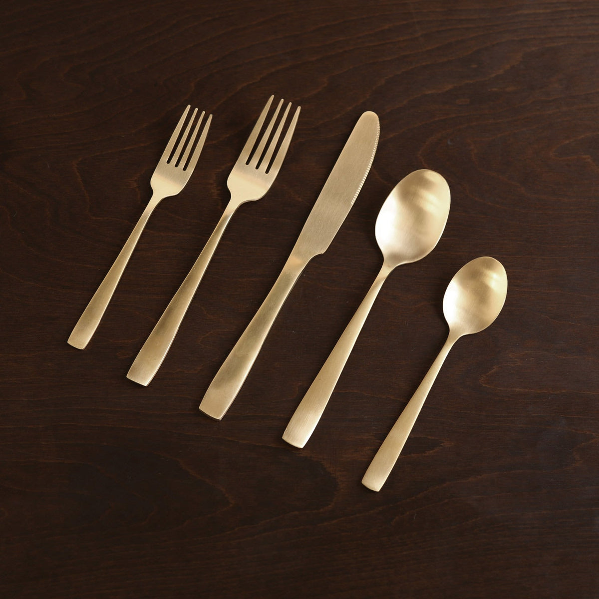 beatriz-ball-wholesale-vida-charlotte-stainless-flatware-set-of-5-full-brushed-champagne-gold
