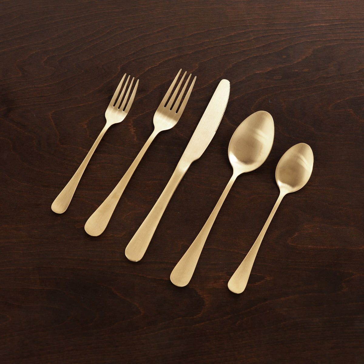 beatriz-ball-wholesale-vida-droplet-stainless-flatware-set-of-5-full-brushed-champagne-gold
