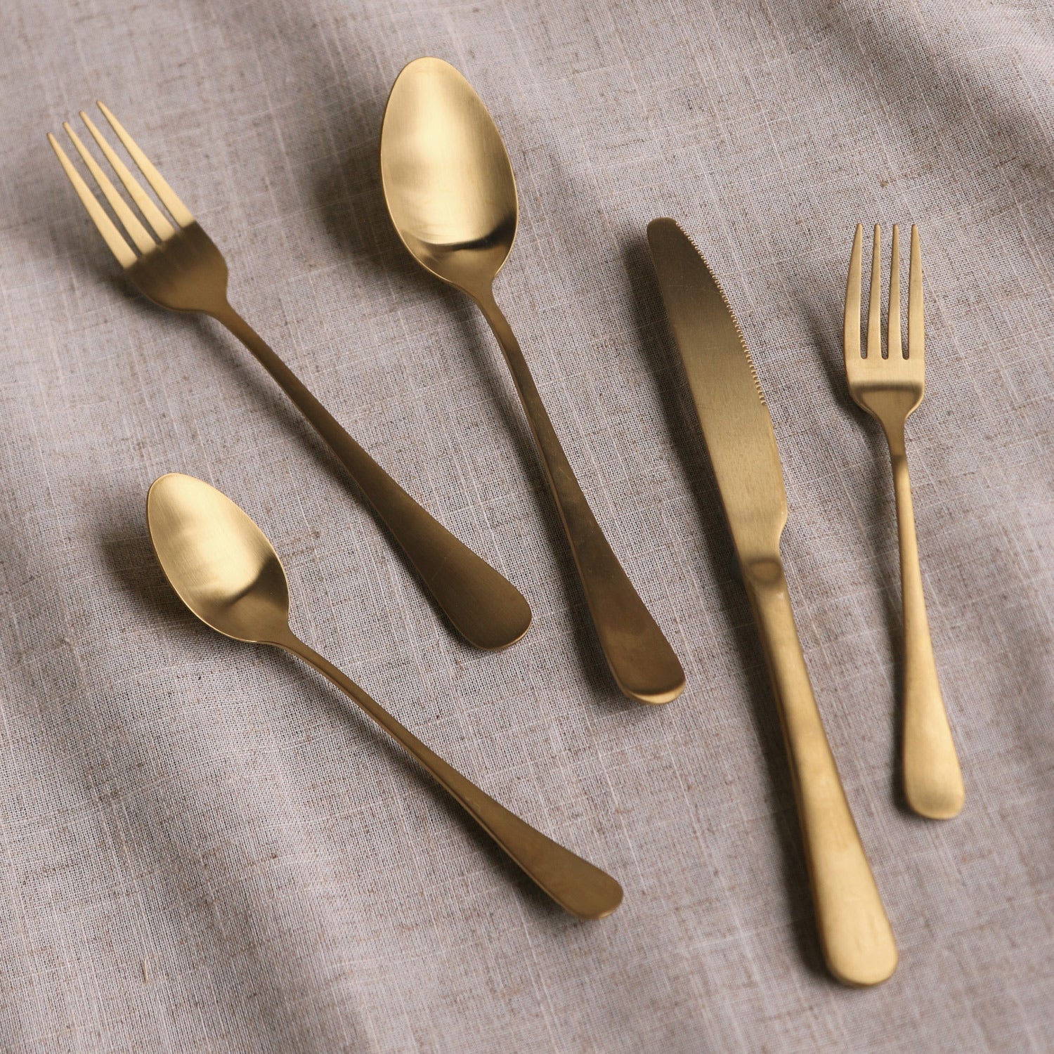 beatriz-ball-wholesale-vida-droplet-stainless-flatware-set-of-5-full-brushed-champagne-gold