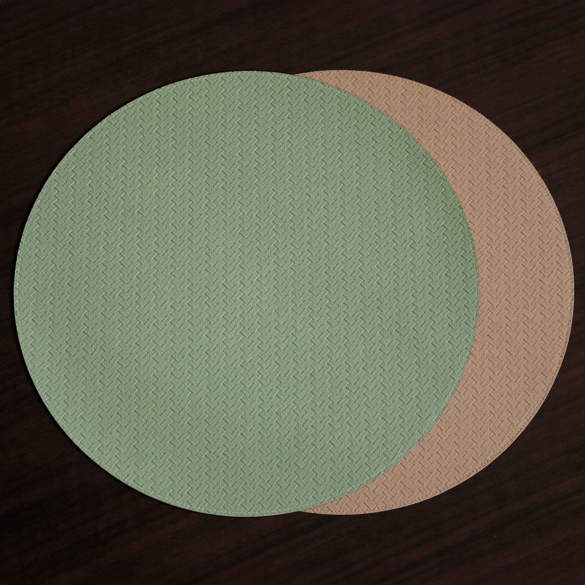 beatriz-ball-wholesale-vida-snakeskin-reversible-15-round-placemats-set-of-4-medium-green-and-tan