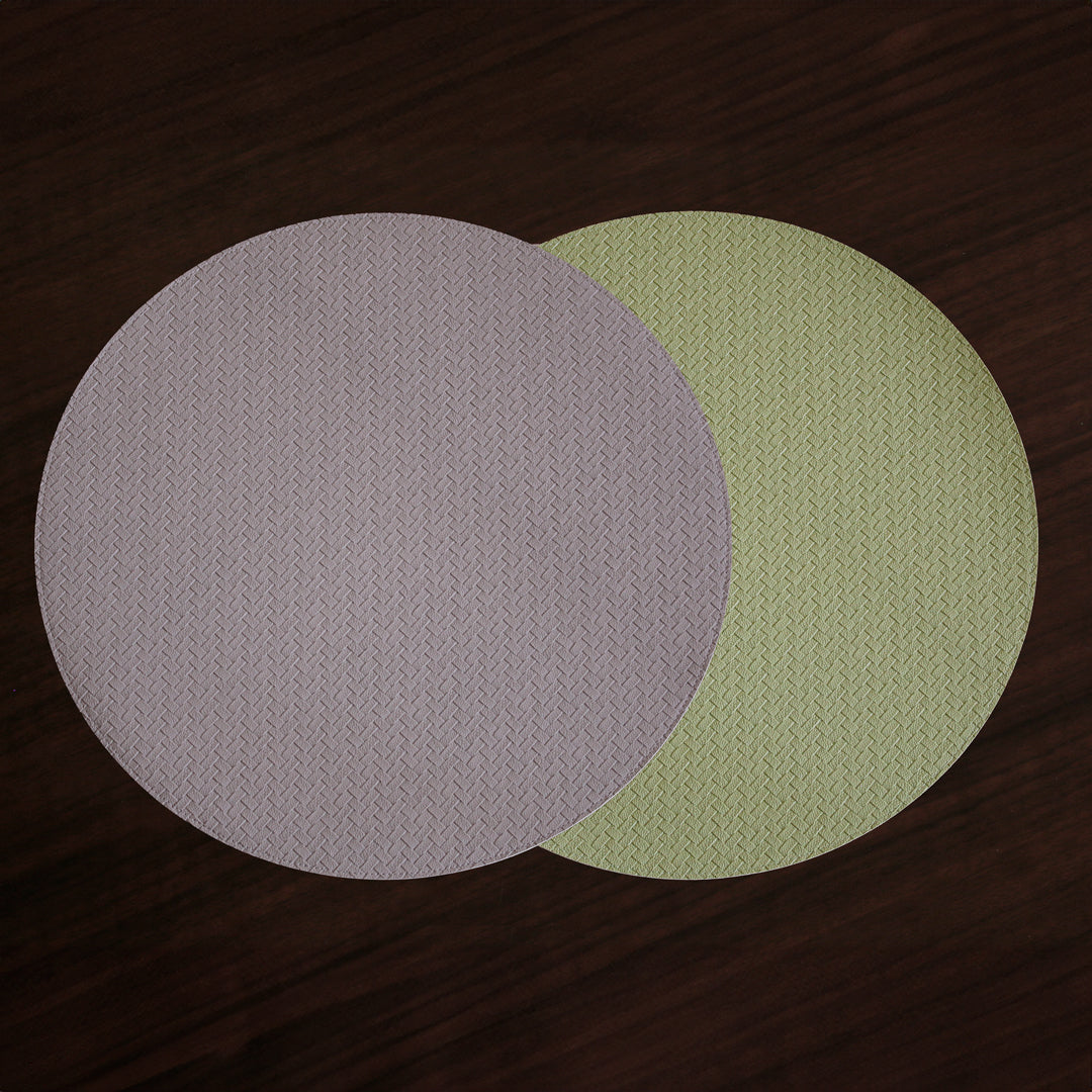 beatriz-ball-wholesale-vida-snakeskin-reversible-15-round-placemats-set-of-4-pale-green-and-taupe
