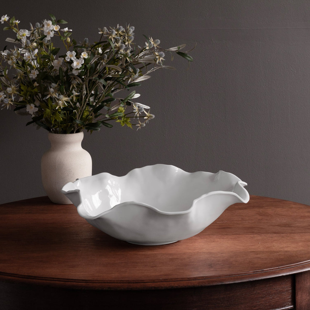 beatriz-ball-wholesale-vida-havana-extra-large-round-centerpiece-white