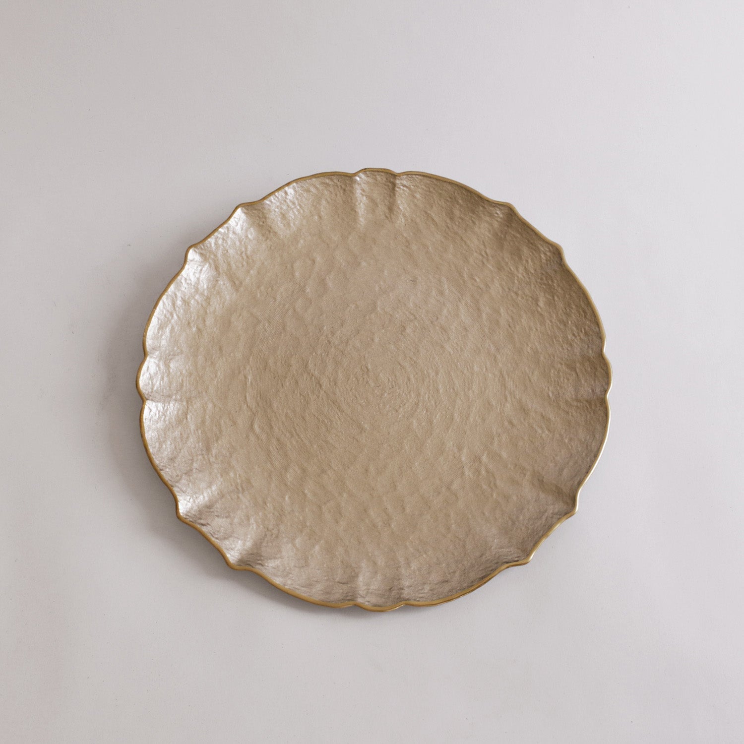 beatriz-ball-wholesale-glass-large-round-platter-or-charger-taupe-and-gold
