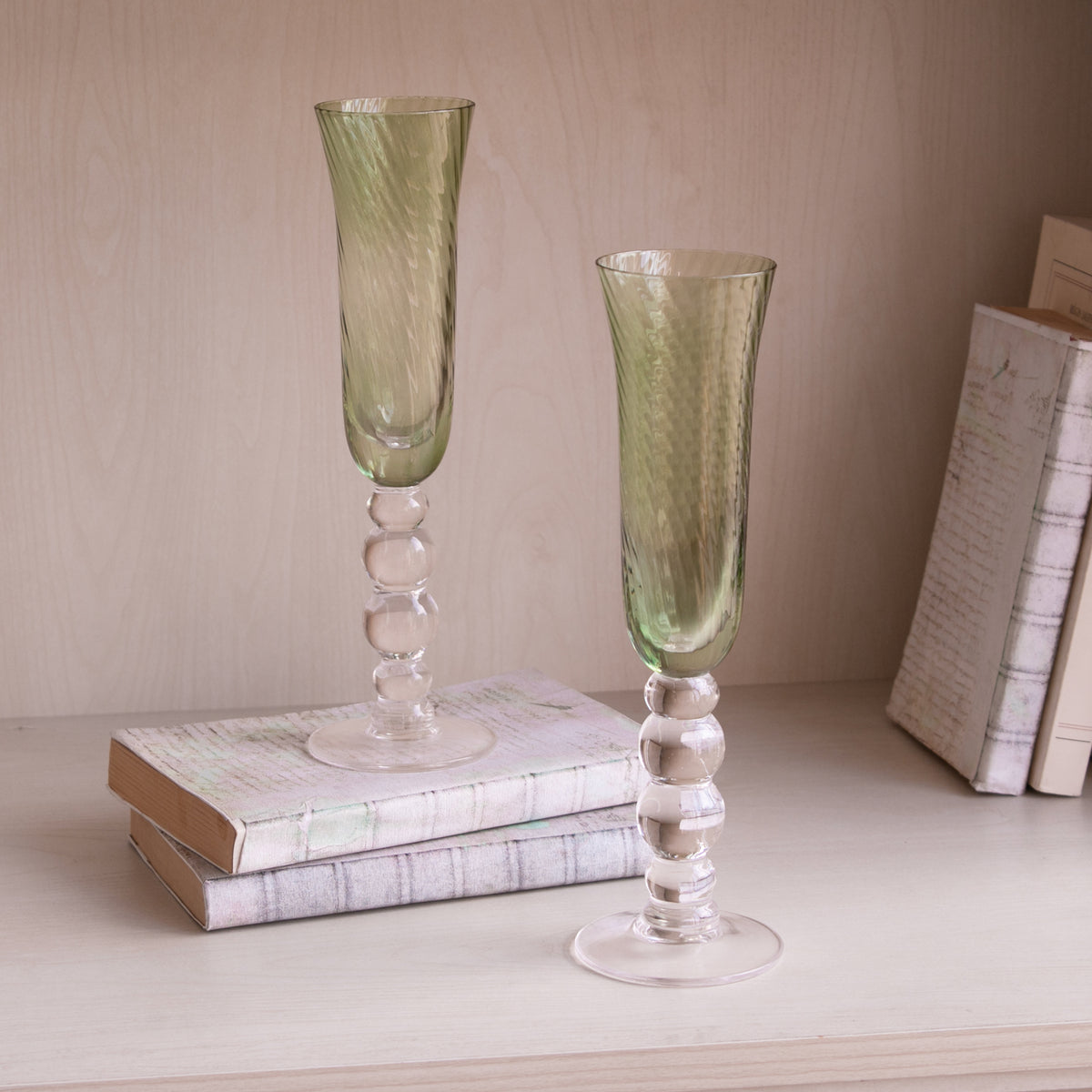 glass-french-swirl-champagne-flute-set-of-4-green
