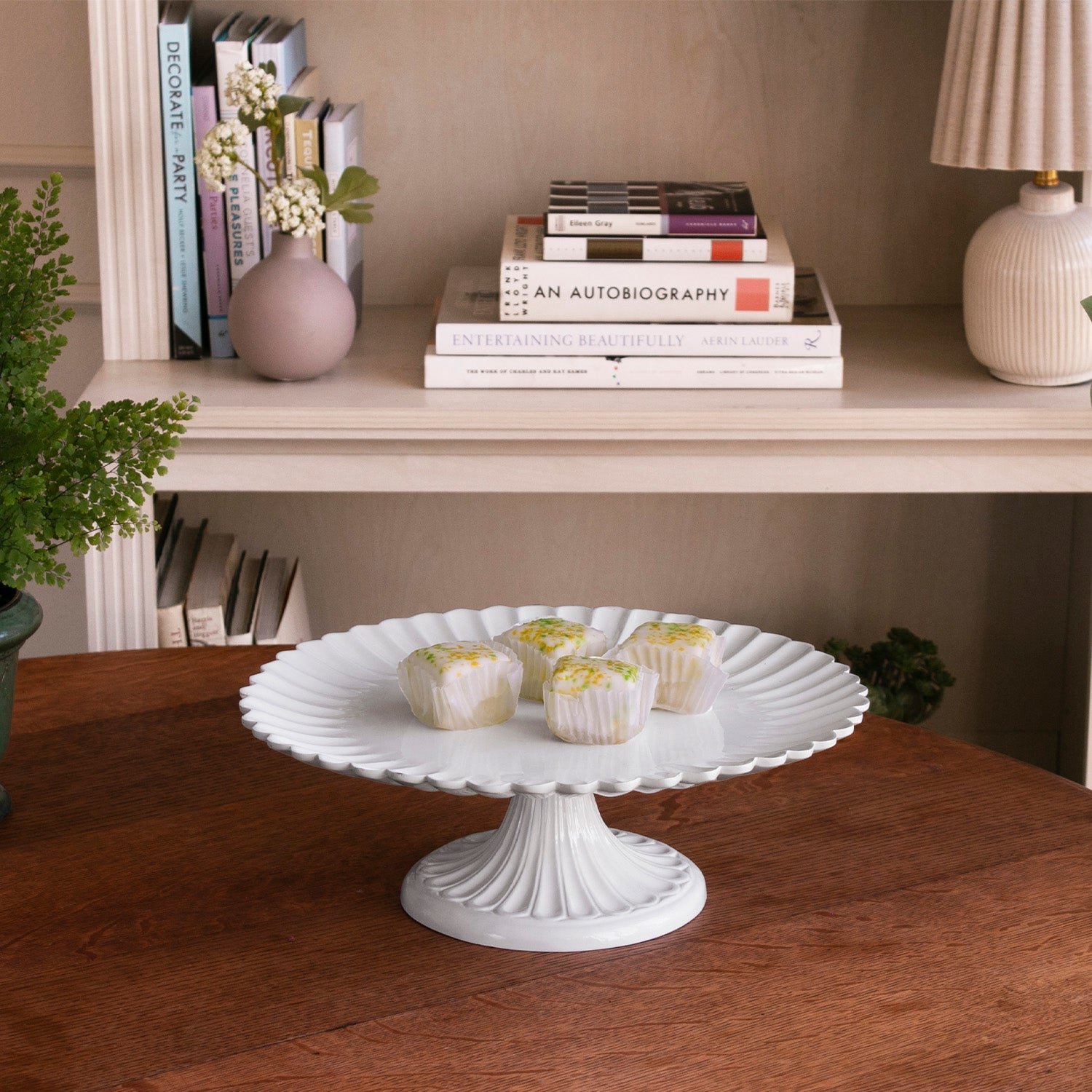 vida-vienna-pedestal-cake-plate-white