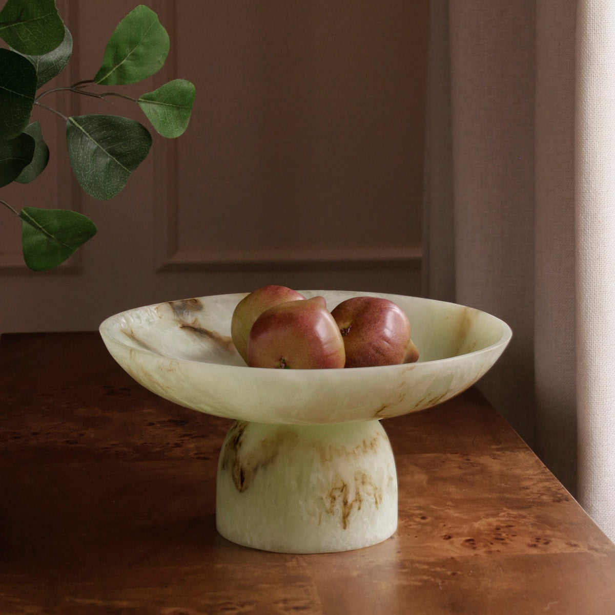 resin-giada-medium-pedestal-jade-swirl