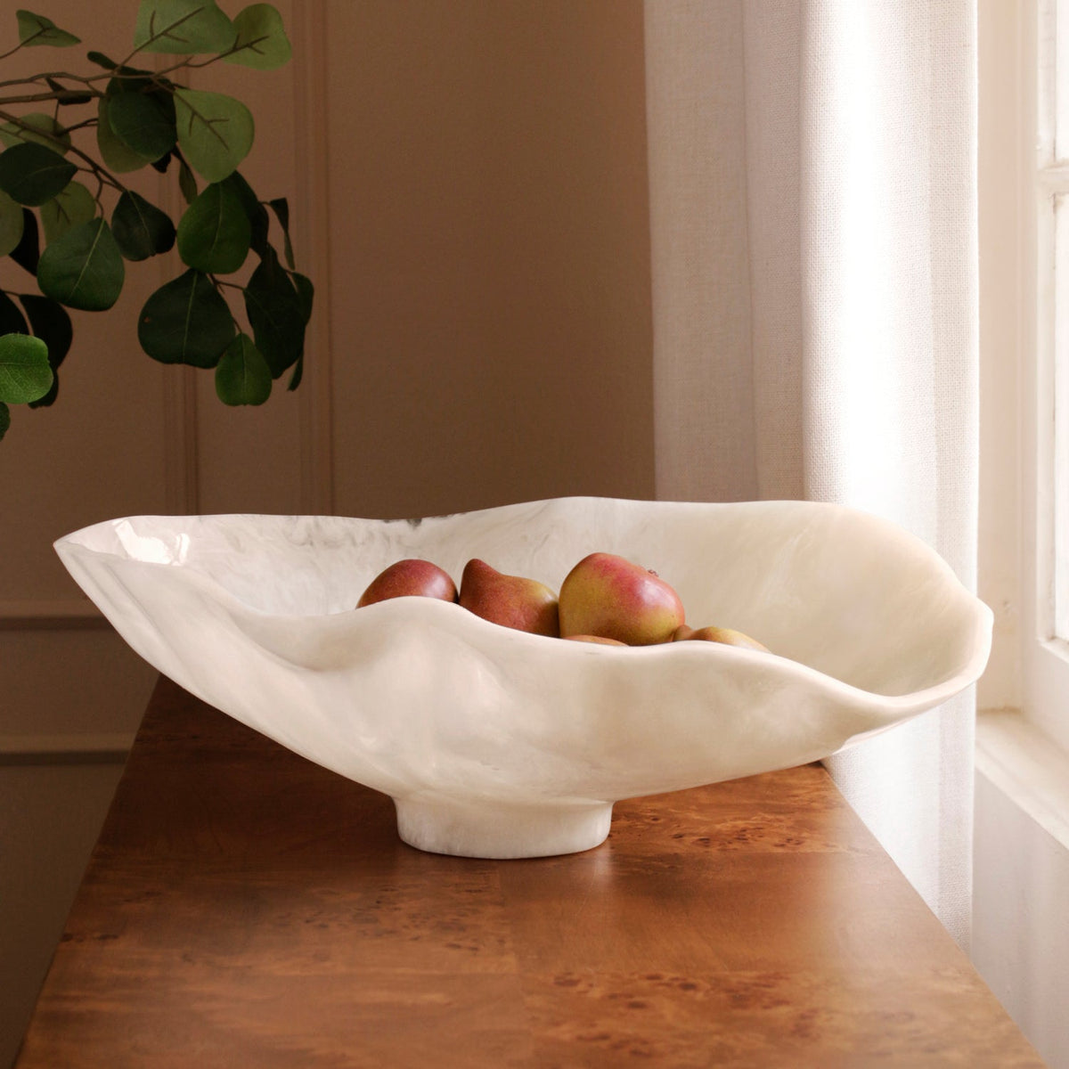 resin-alabaster-large-oval-bowl-white-swirl