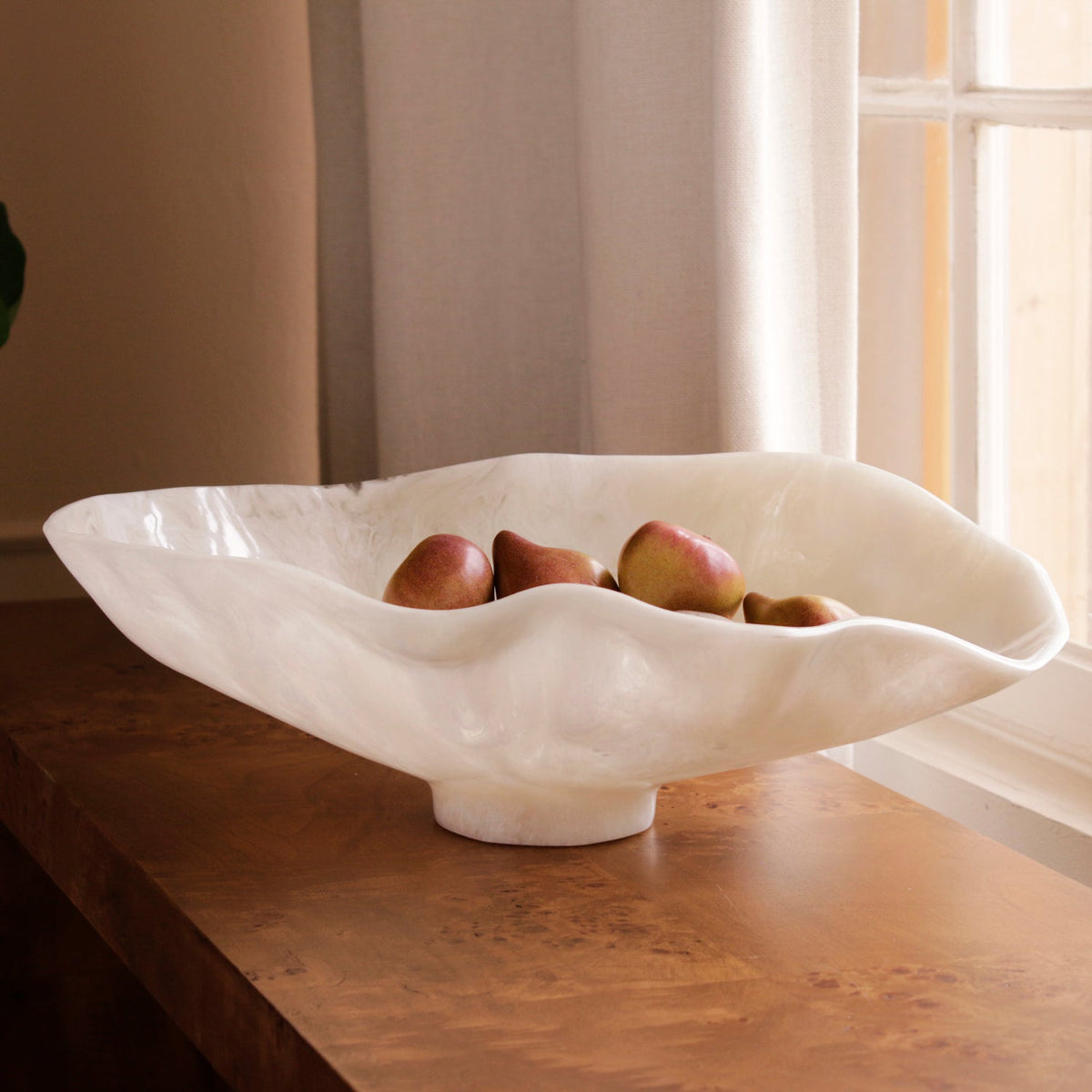resin-alabaster-large-oval-bowl-white-swirl