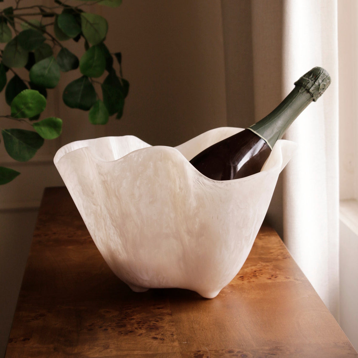 resin-alabaster-ice-bucket-white-swirl
