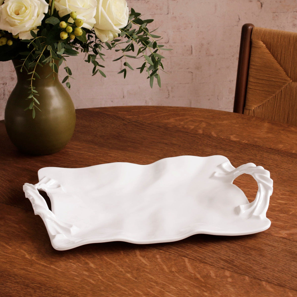 vida-sasha-rectangular-tray-with-handles-white