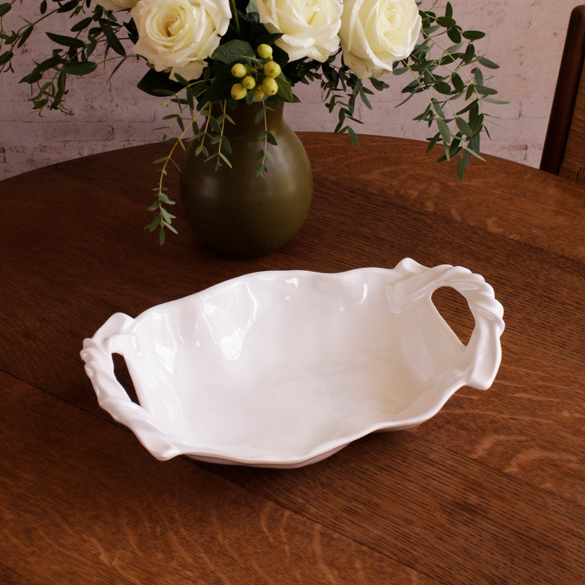 vida-sasha-medium-bowl-with-handles-white