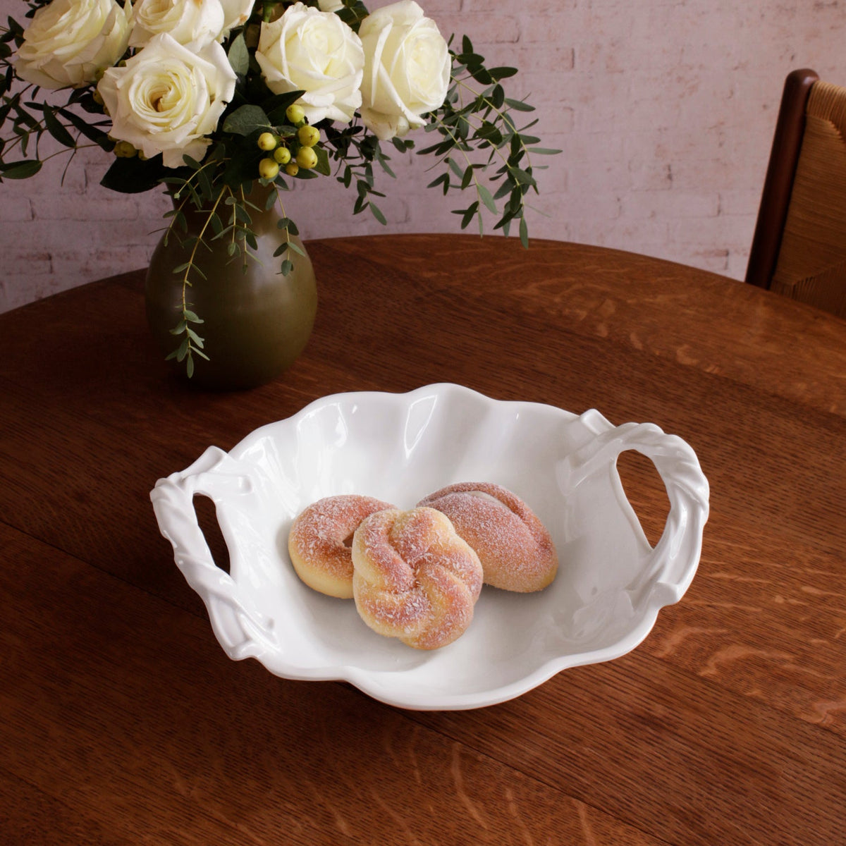 vida-sasha-round-large-bowl-with-handles-white