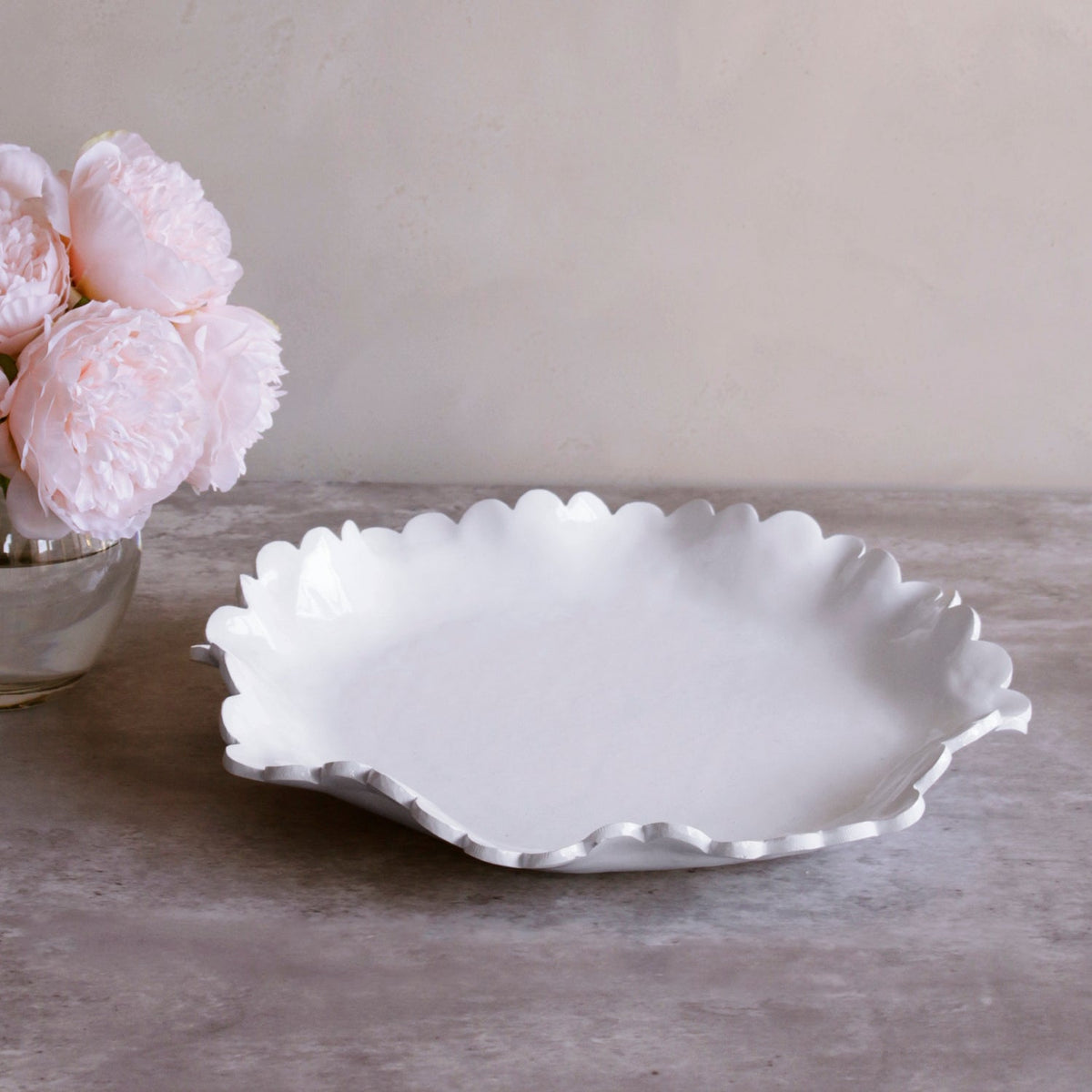 vida-colette-large-round-platter-white