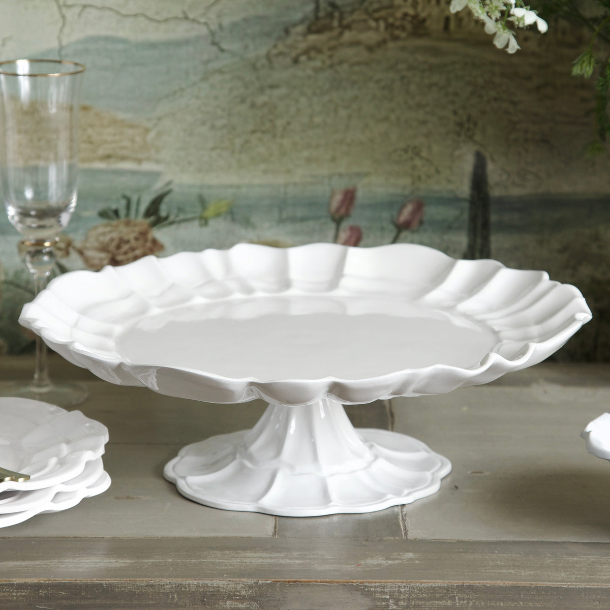 VIDA Tuscany Pedestal Cake Plate (White)