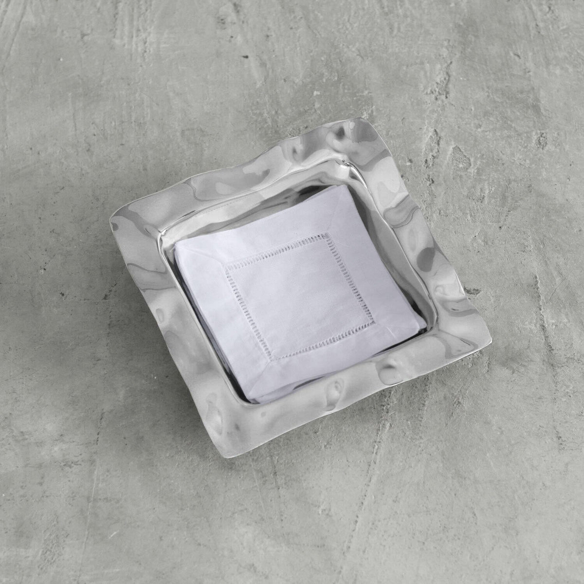 beatriz-ball-wholesale-giftables-soho-beverage-napkin-holder