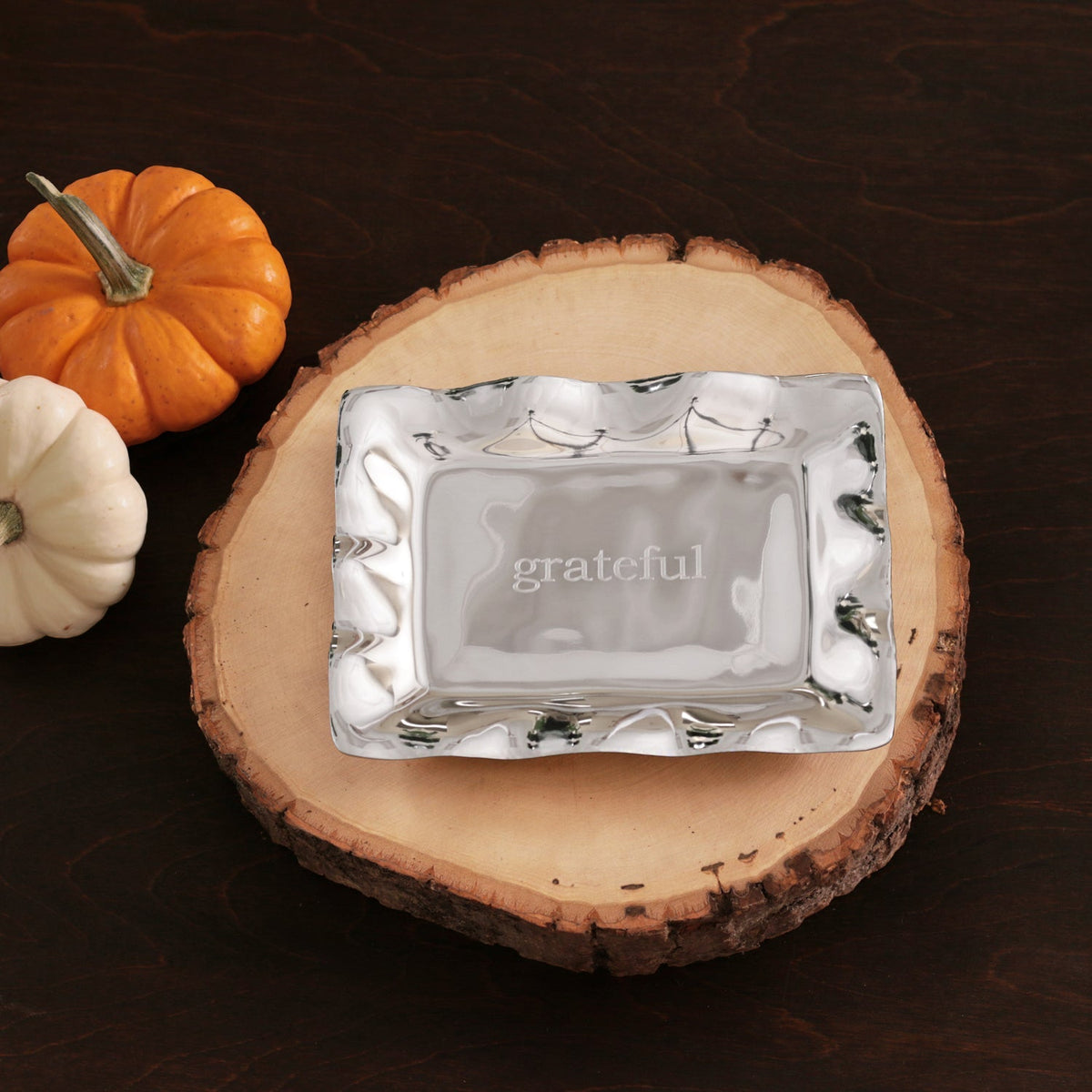 beatriz-ball-wholesale-giftables-vento-rectangular-engraved-tray-grateful