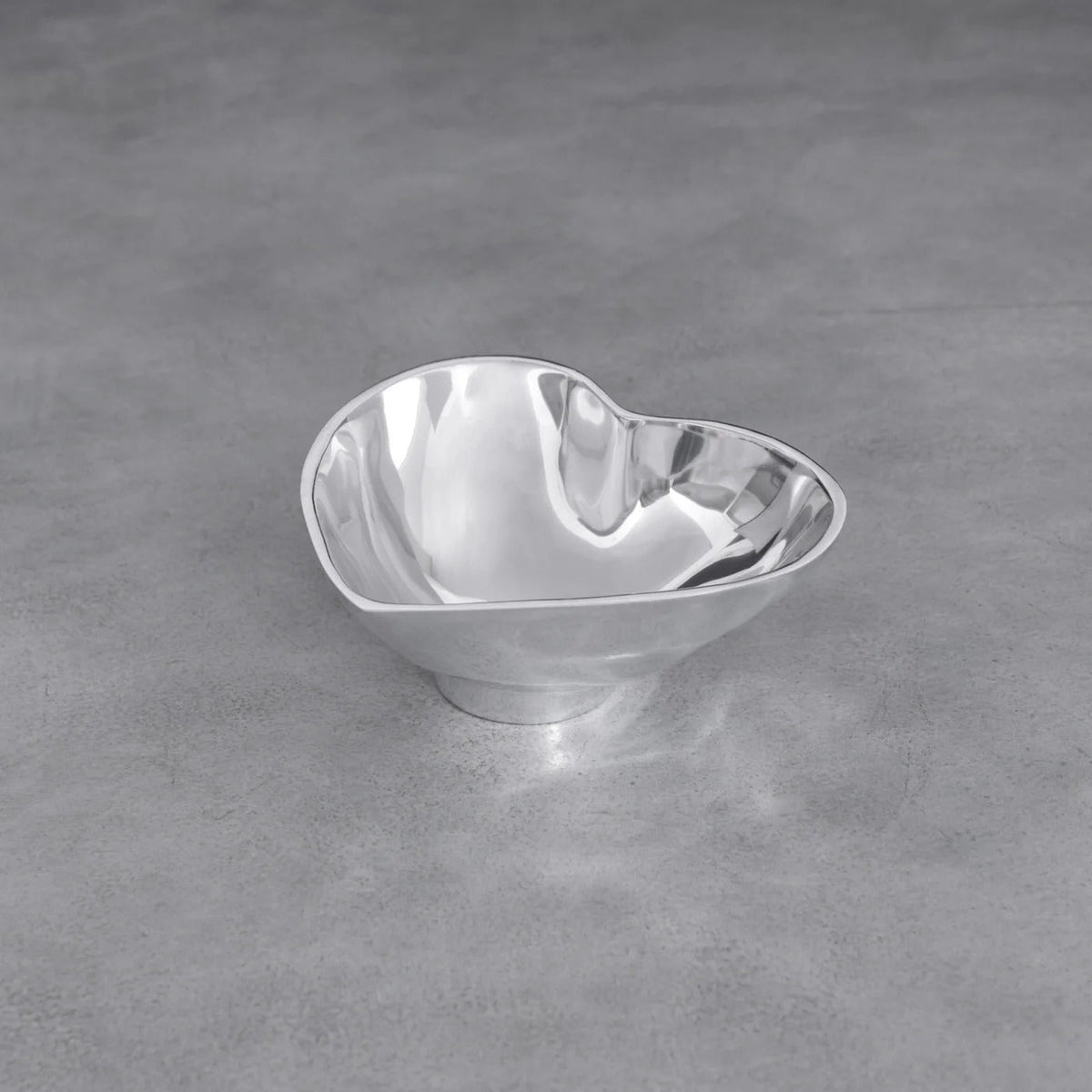 beatriz-ball-wholesale-giftables-deep-heart-small-bowl