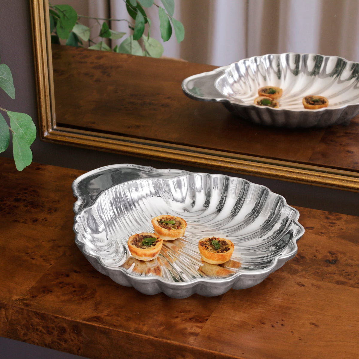 vintage-medium-scallop-shell