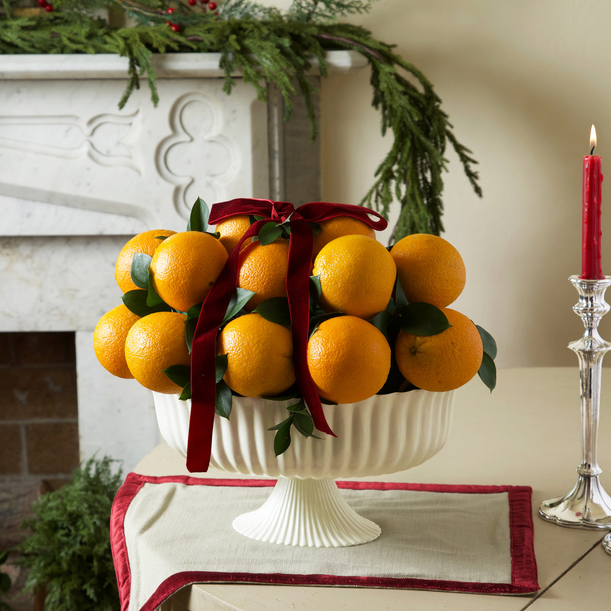 ENCANTO Vienna Large Centerpiece/Punchbowl (Cream and White)