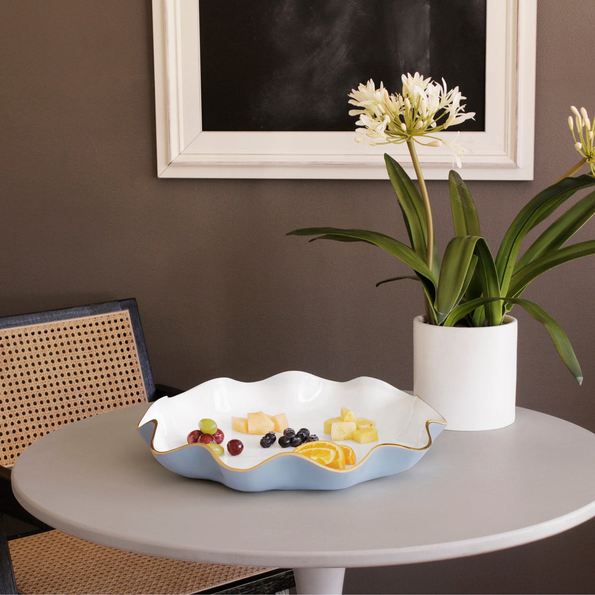 encanto-carola-large-round-platter-periwinkle-and-white