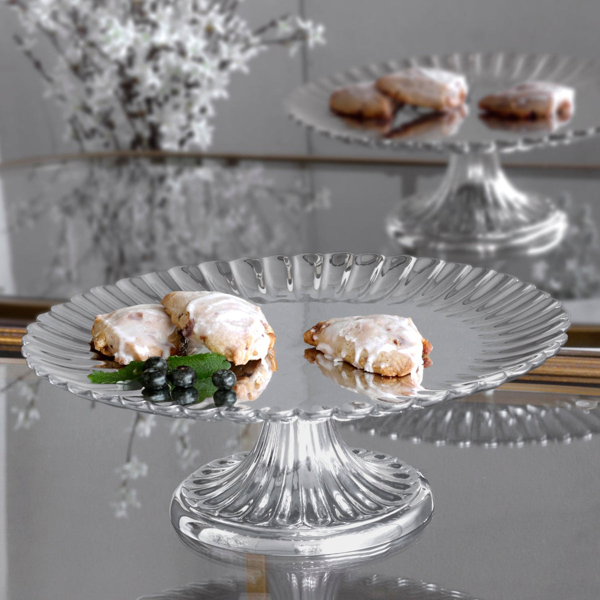 vintage-vienna-pedestal-cake-plate