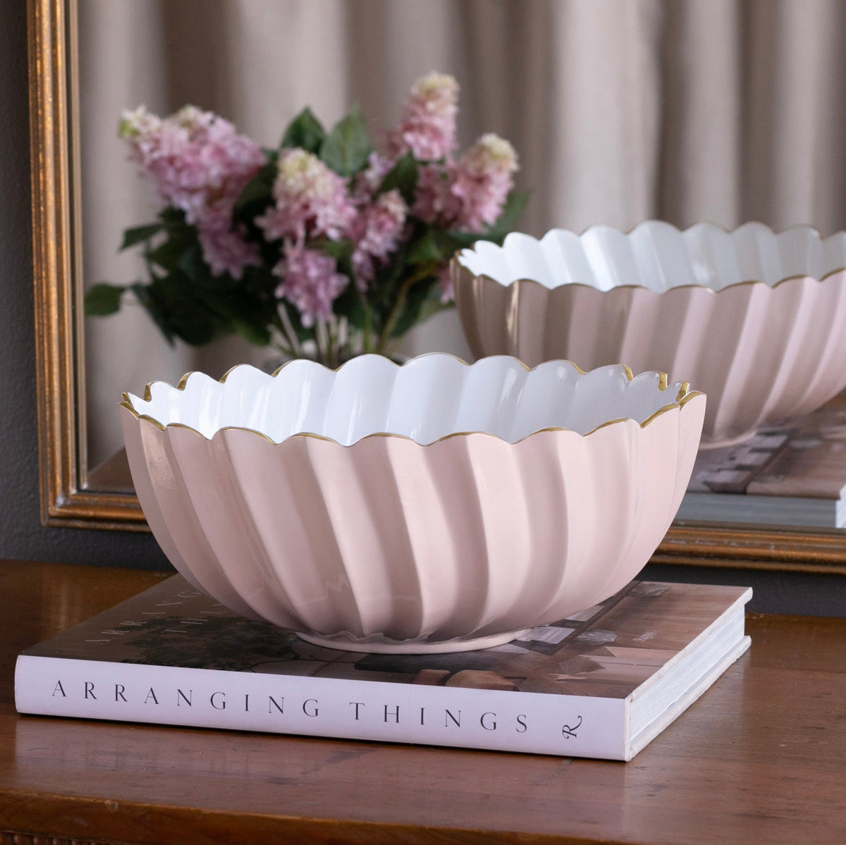 encanto-orlando-medium-bowl-camellia-and-white
