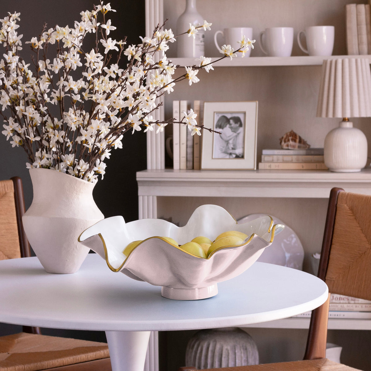 encanto-aries-bowl-camellia-and-white