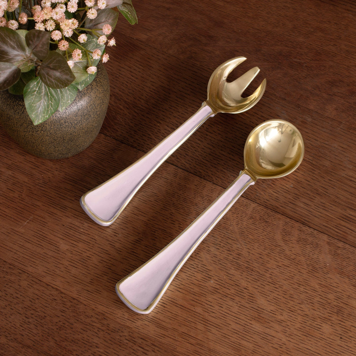 encanto-soho-servers-camellia-and-white