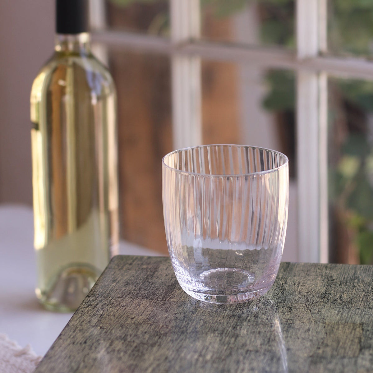 beatriz-ball-wholesale-glass-audrey-stemless-flute-with-gold-rim-set-of-4-clear-and-gold