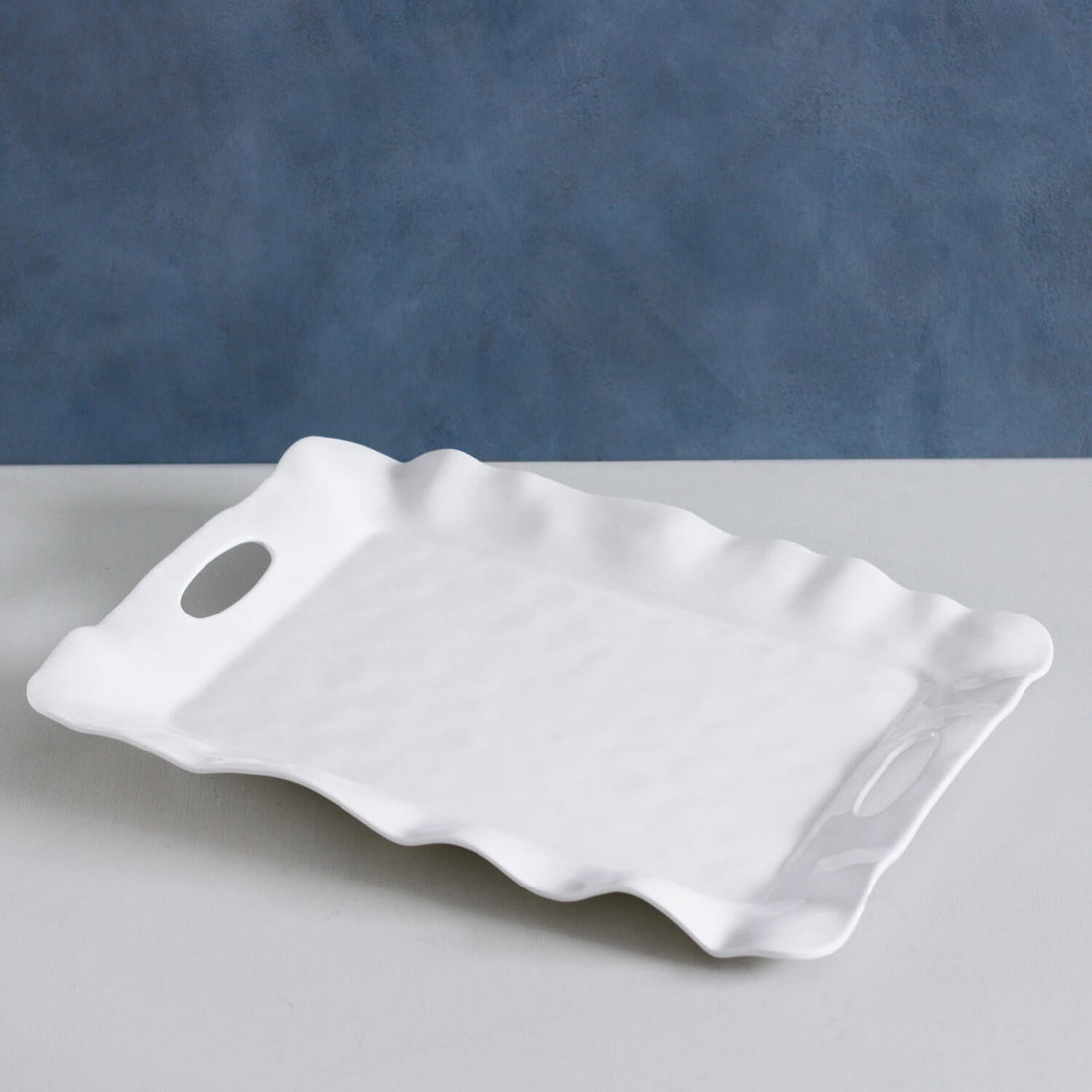 beatriz-ball-wholesale-vida-havana-rectangular-tray-with-handles-white