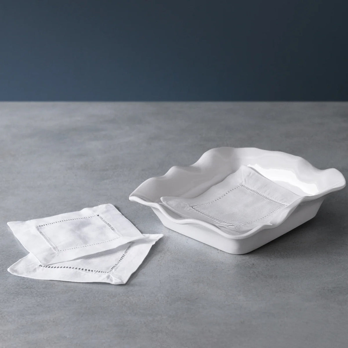 beatriz-ball-wholesale-vida-havana-beverage-napkin-holder-white