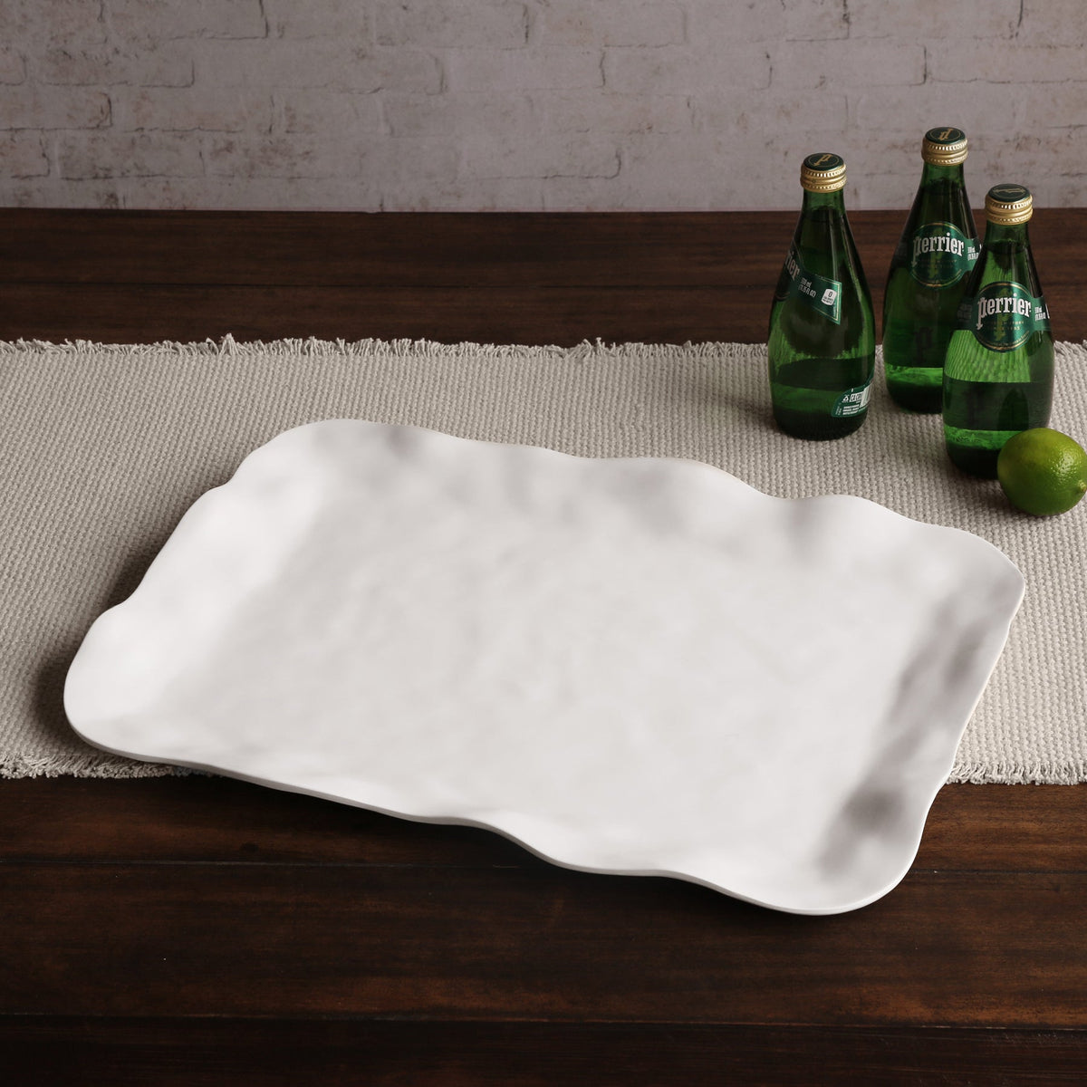 beatriz-ball-wholesale-vida-nube-extra-large-rectangular-tray-white