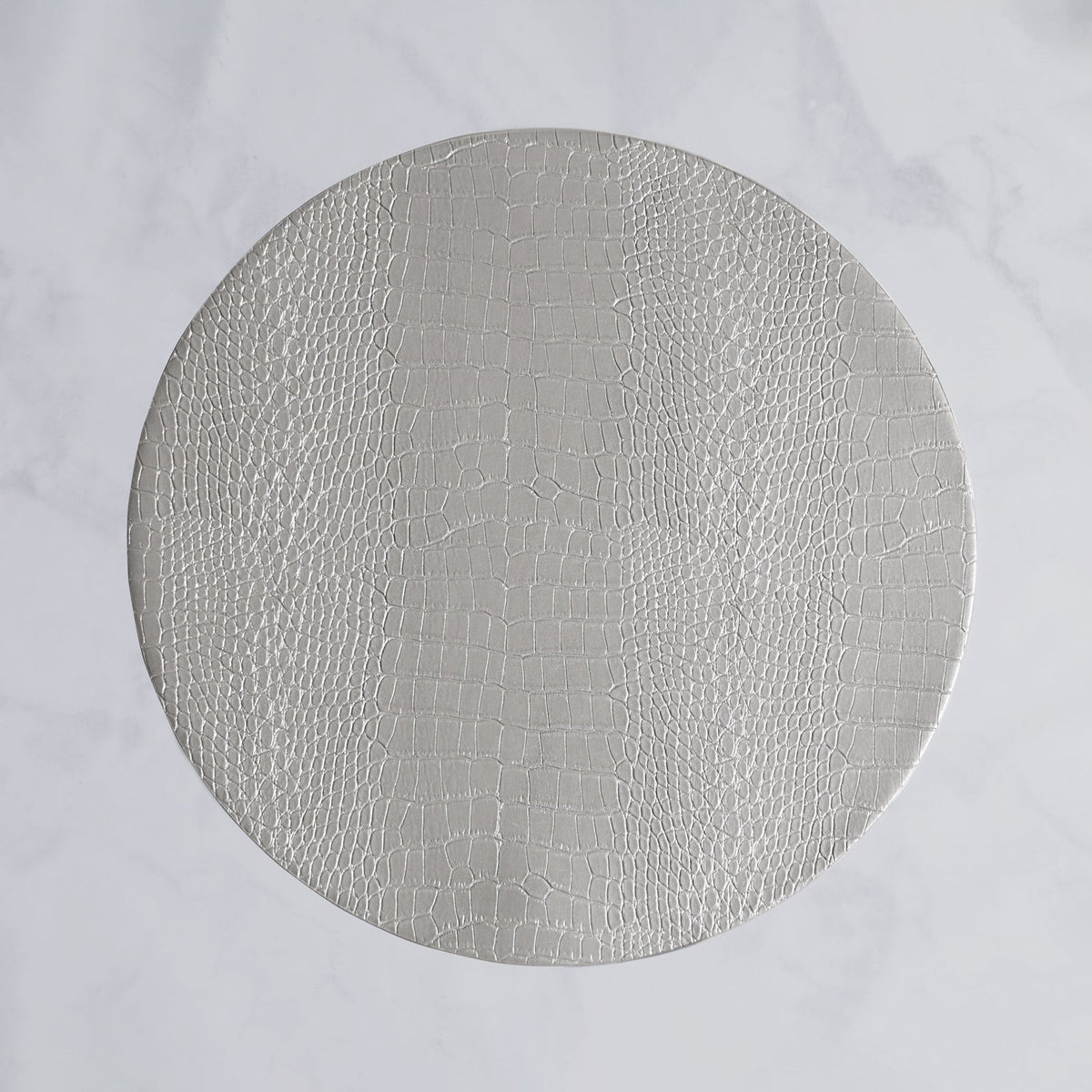beatriz-ball-wholesale-vida-croc-reversible-16-round-placemats-set-of-4-silver-and-gold