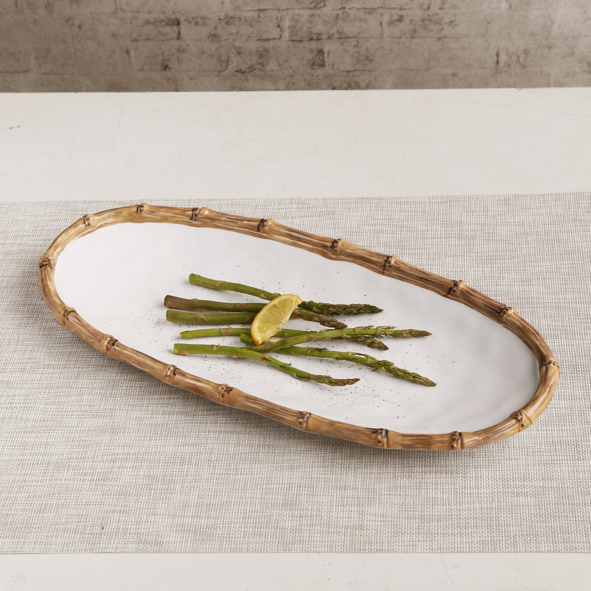 beatriz-ball-wholesale-vida-bamboo-medium-oval-platter-white-and-natural