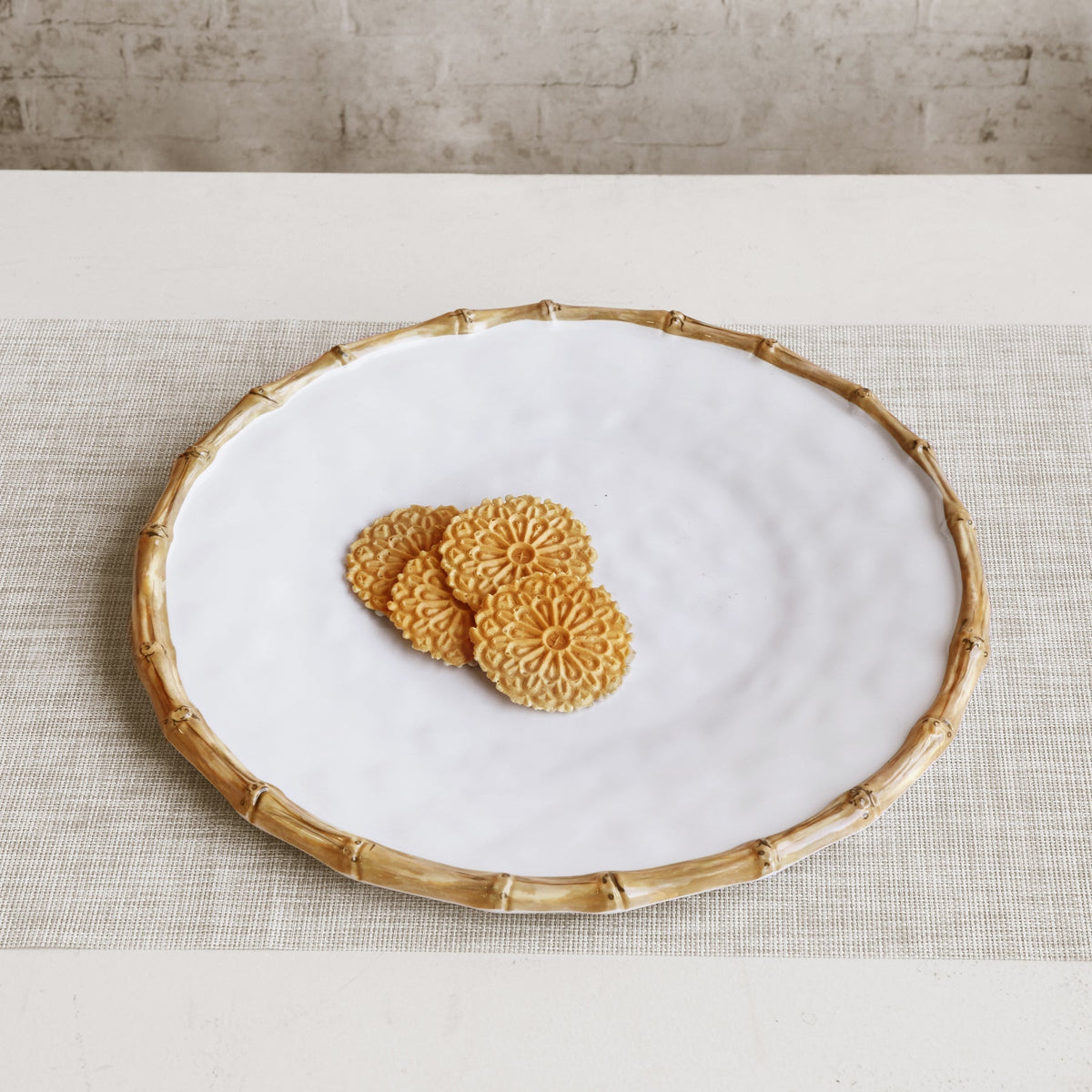 beatriz-ball-wholesale-vida-bamboo-round-platter-white-and-natural
