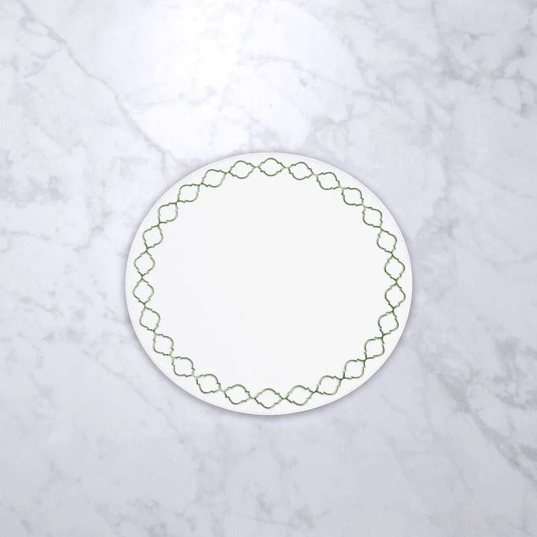 beatriz-ball-wholesale-vida-round-embroidered-quatrefoil-15-5-round-placemats-set-of-4-green