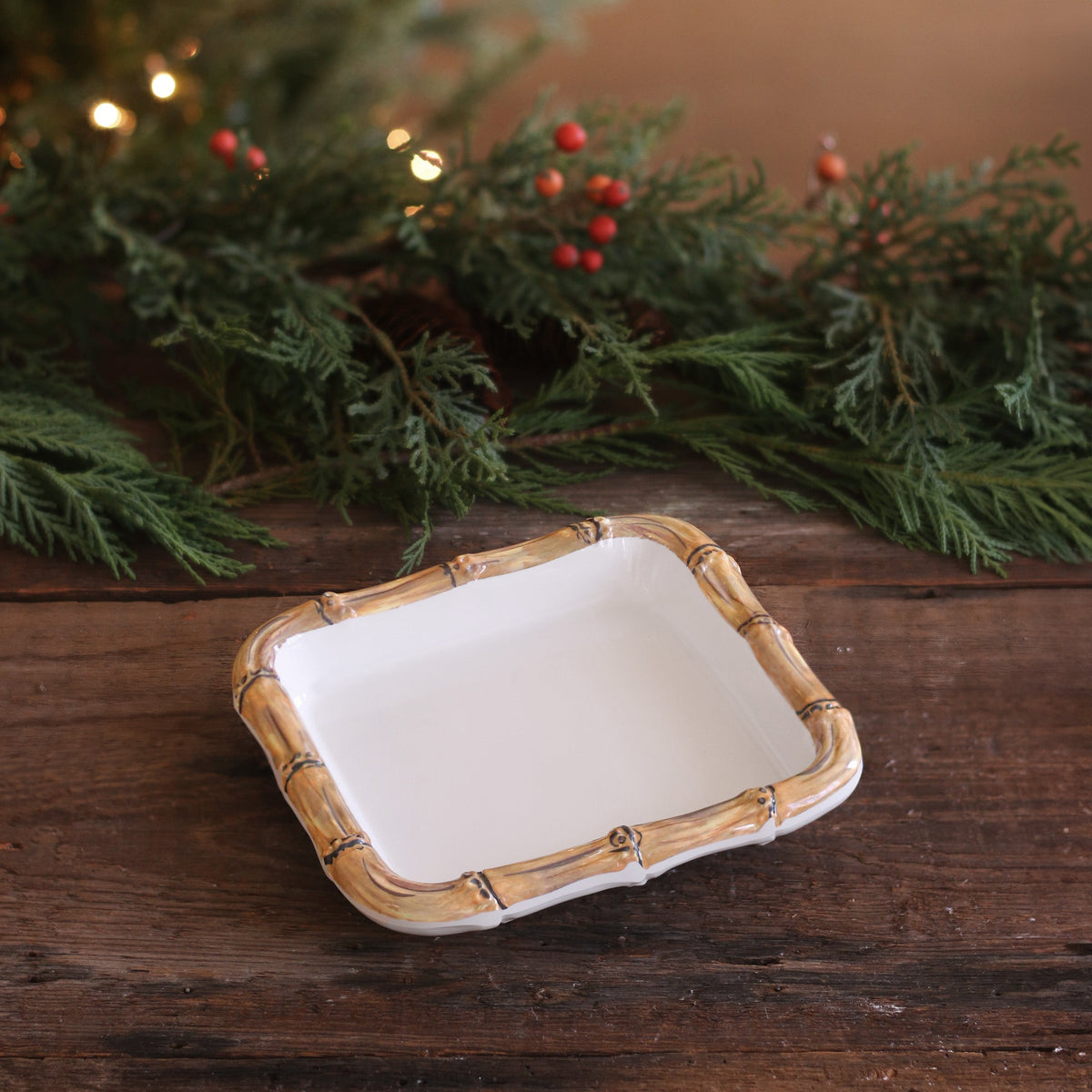 beatriz-ball-wholesale-vida-bamboo-beverage-napkin-holder-white-and-natural