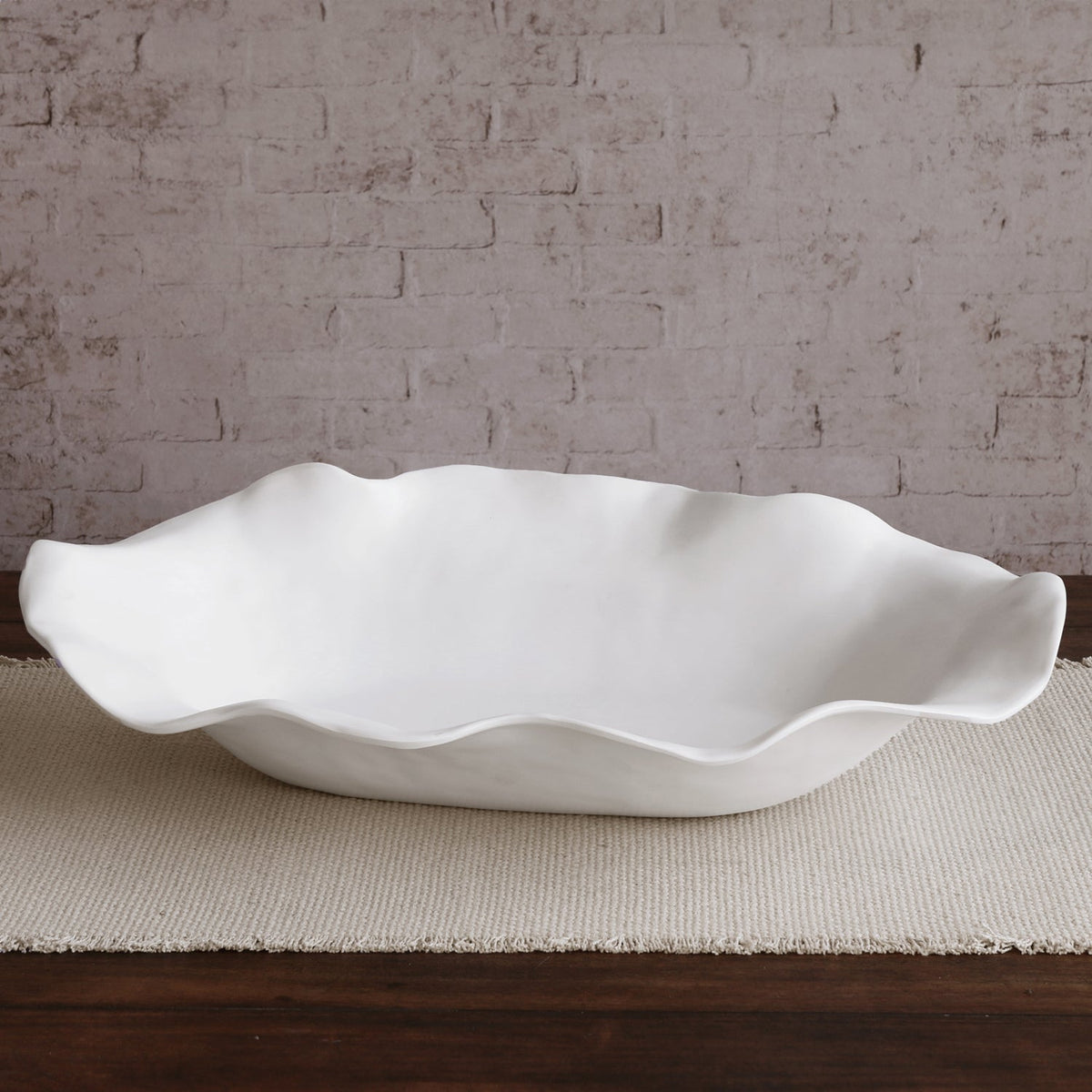 beatriz-ball-wholesale-vida-nube-extra-large-oval-centerpiece-white