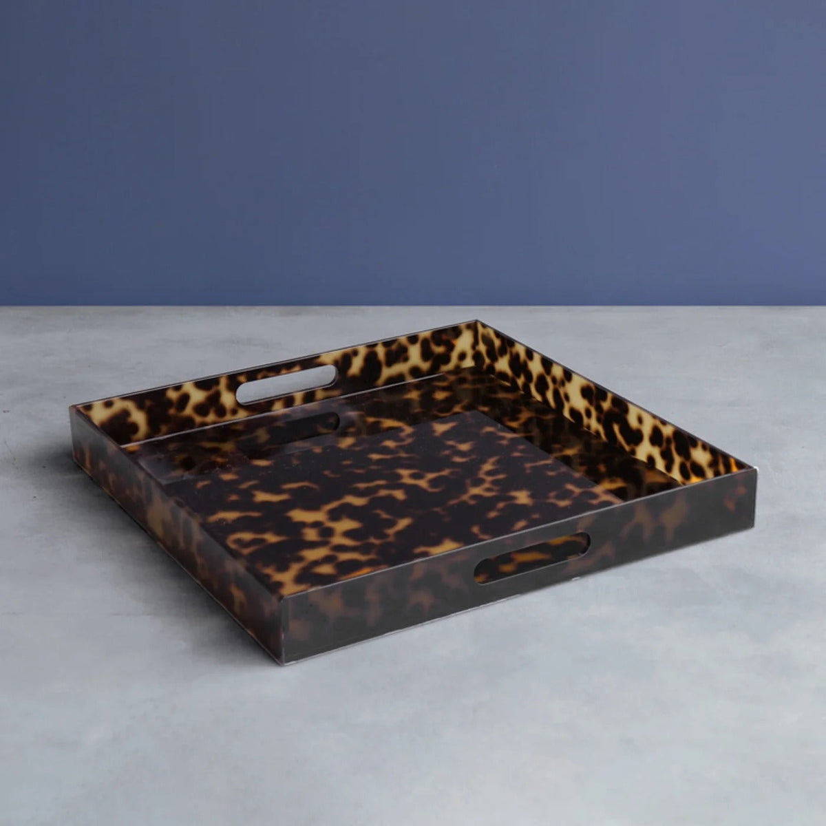 beatriz-ball-wholesale-vida-acrylic-tortoise-large-square-tray-with-handles