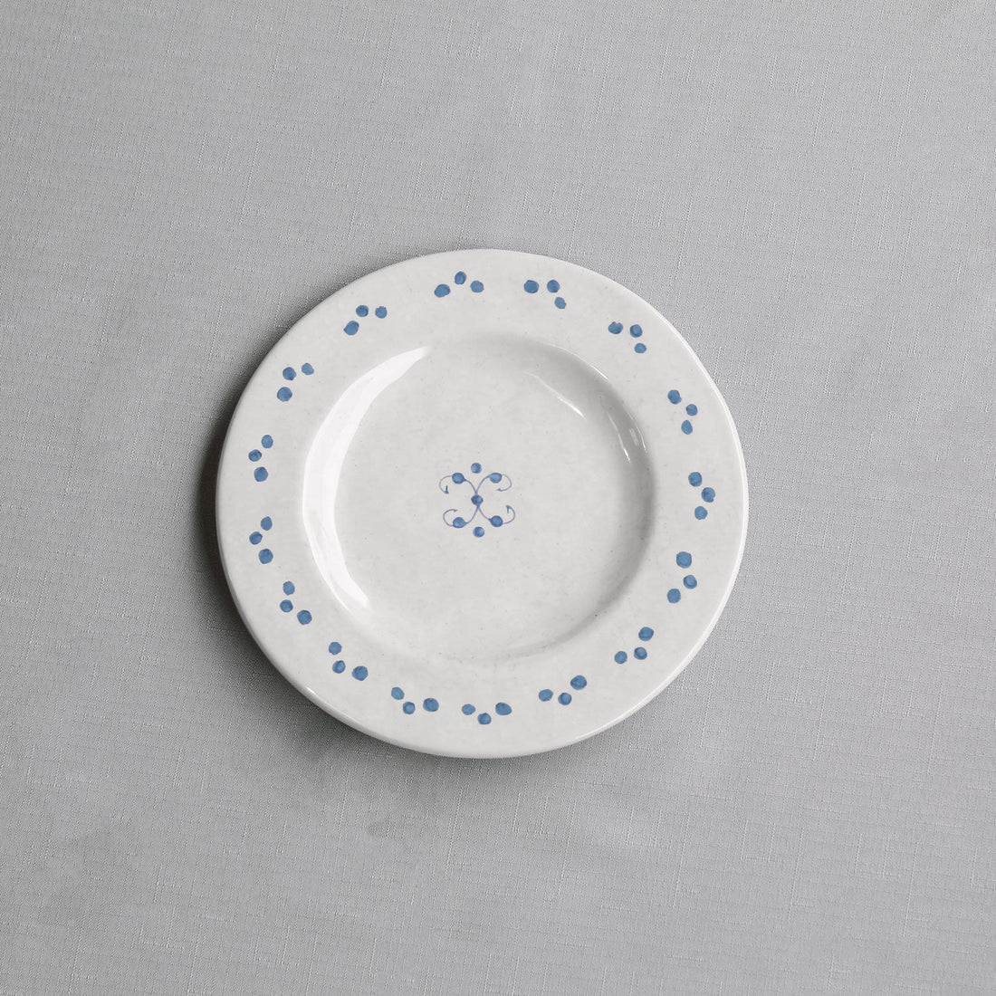beatriz-ball-wholesale-vida-sienna-9-25-salad-plate-set-of-4-white-and-blue