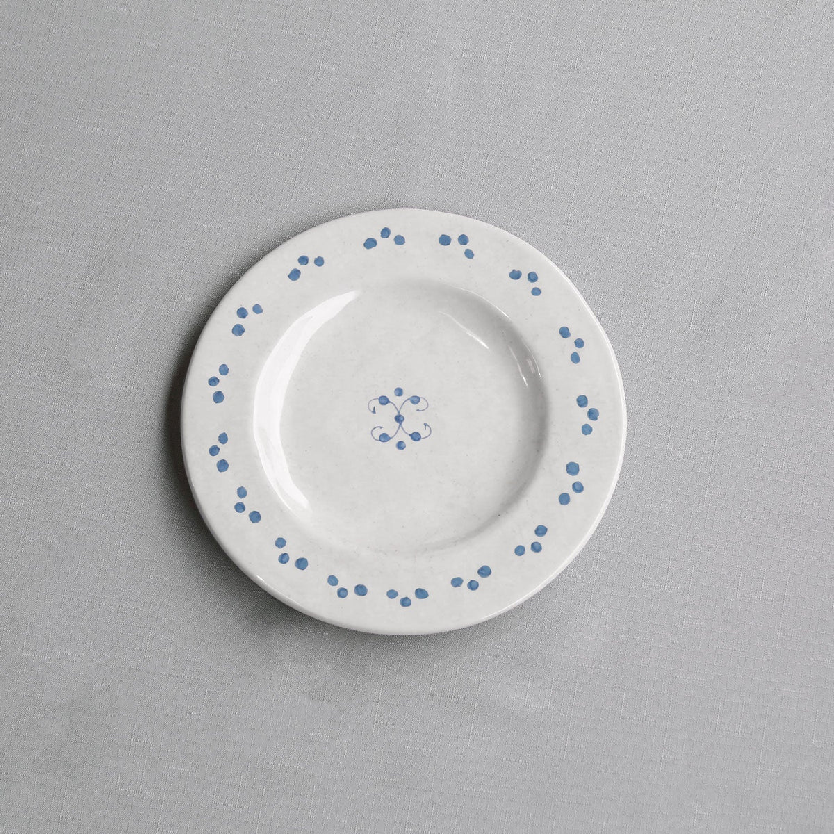 beatriz-ball-wholesale-vida-sienna-9-25-salad-plate-set-of-4-white-and-blue