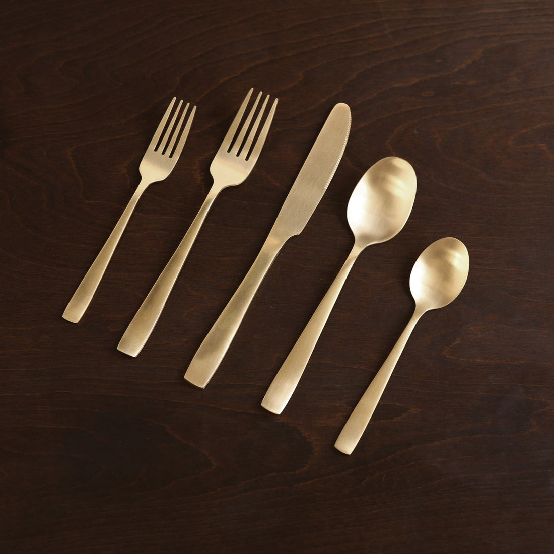 beatriz-ball-wholesale-vida-charlotte-stainless-flatware-set-of-5-full-brushed-champagne-gold