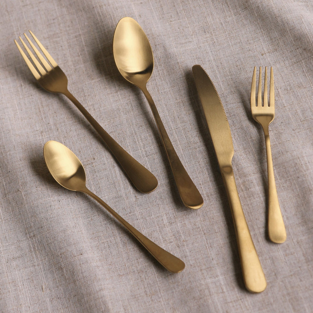 beatriz-ball-wholesale-vida-droplet-stainless-flatware-set-of-5-full-brushed-champagne-gold