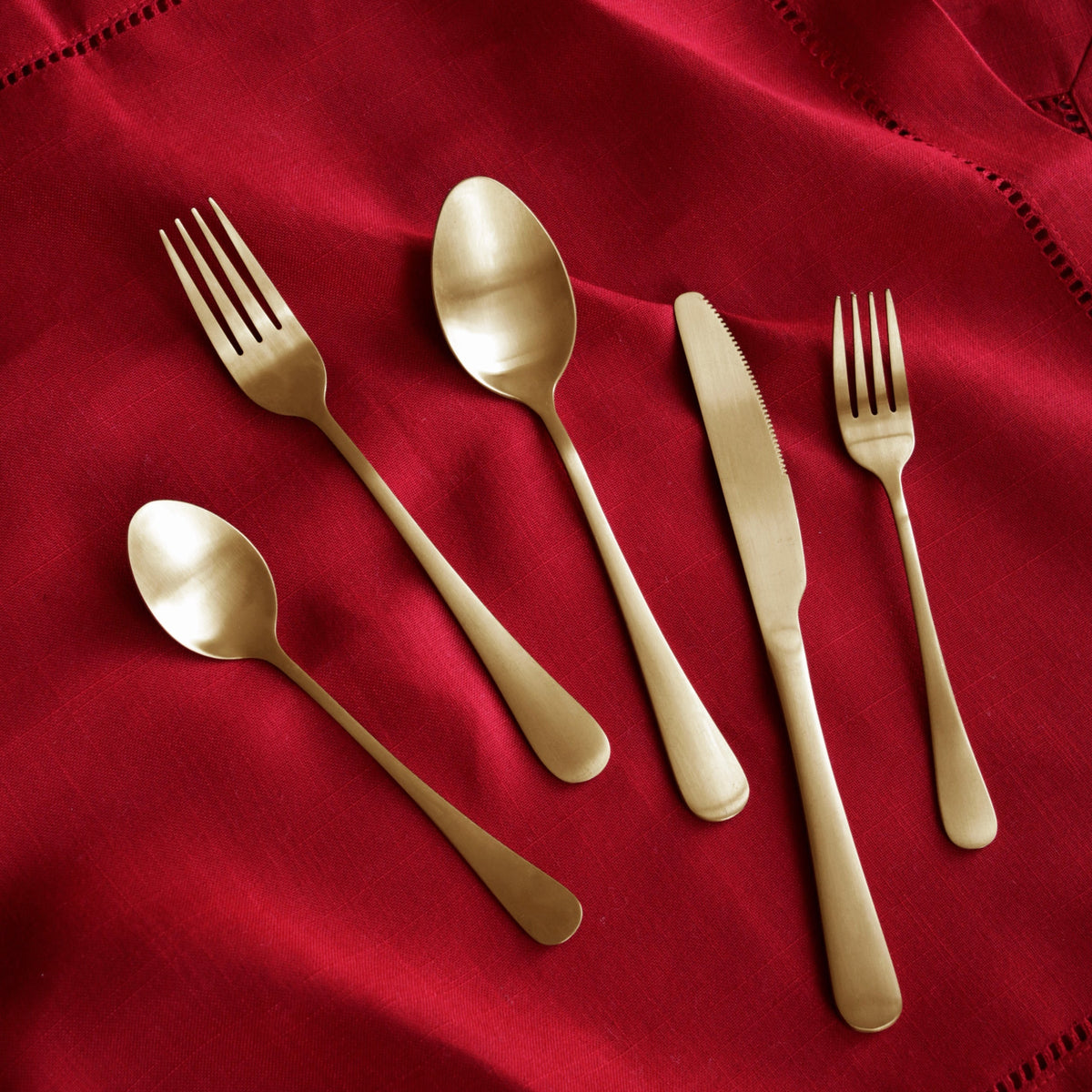 beatriz-ball-wholesale-vida-droplet-stainless-flatware-set-of-5-full-brushed-champagne-gold