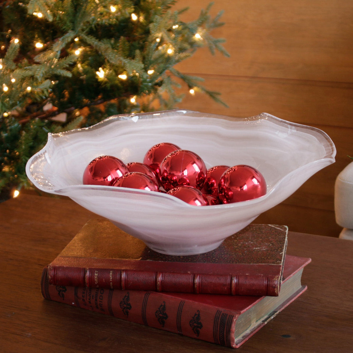 beatriz-ball-wholesale-glass-alabaster-wave-large-bowl-white