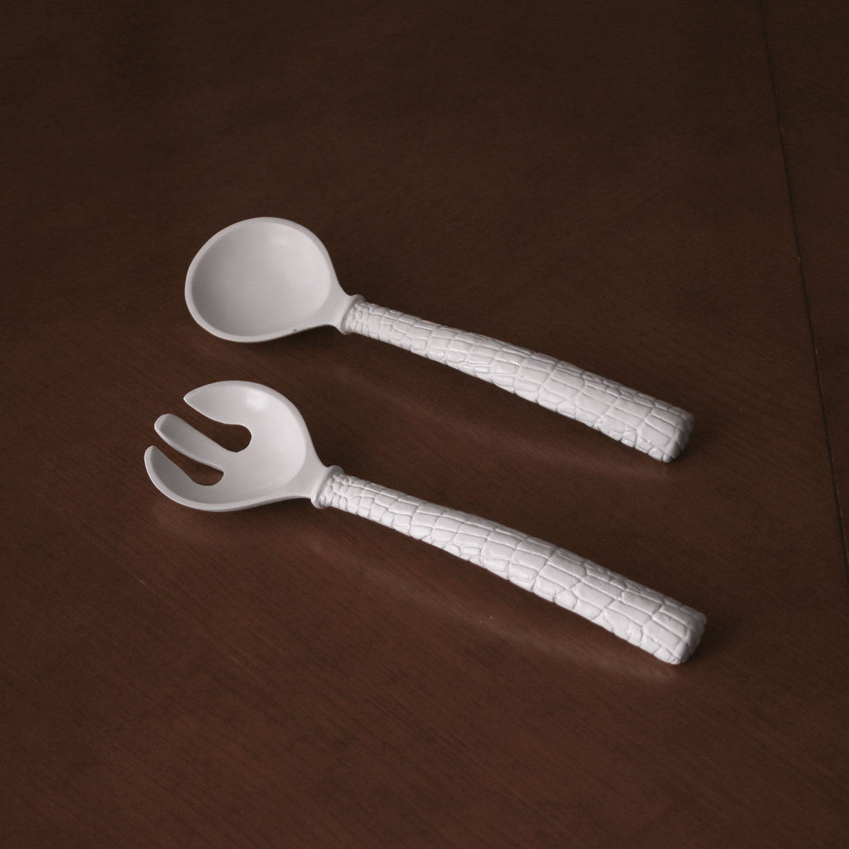 beatriz-ball-wholesale-vida-croc-salad-servers-white