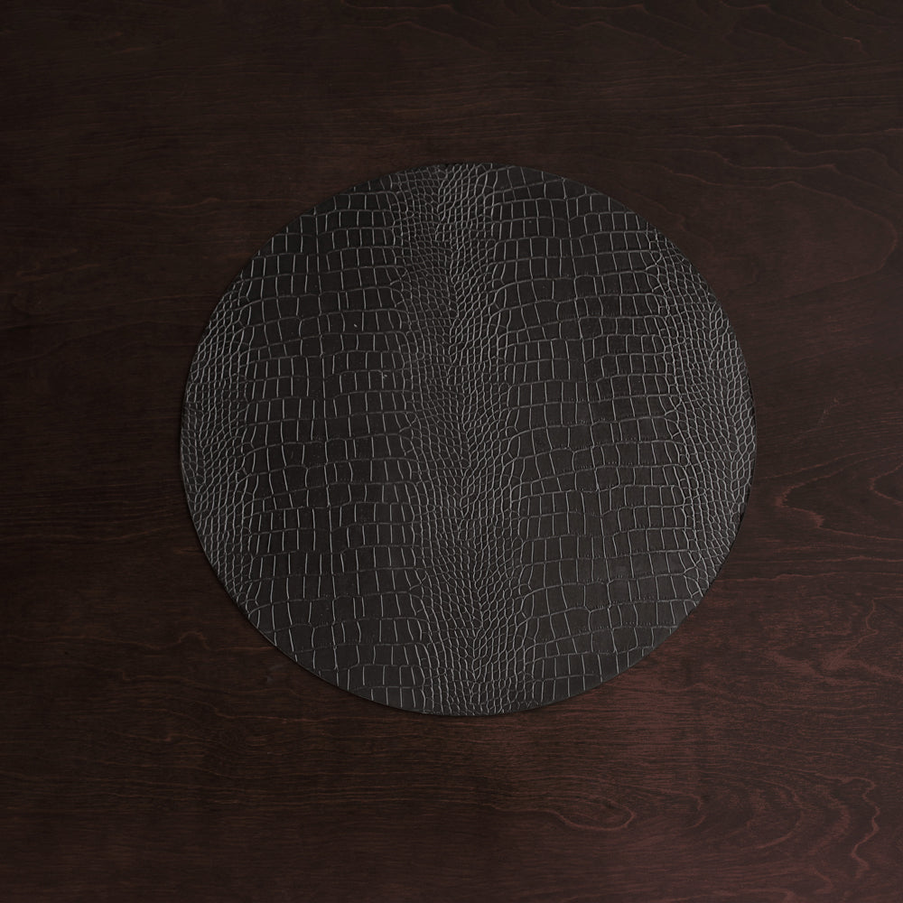 beatriz-ball-wholesale-vida-croc-reversible-16-round-placemats-set-of-4-black-and-grey