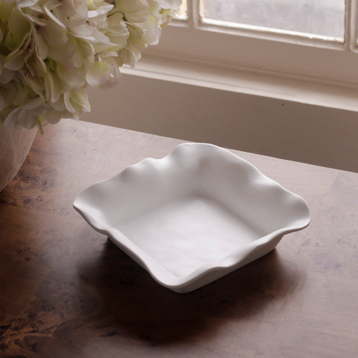 beatriz-ball-wholesale-vida-nube-beverage-napkin-holder-white